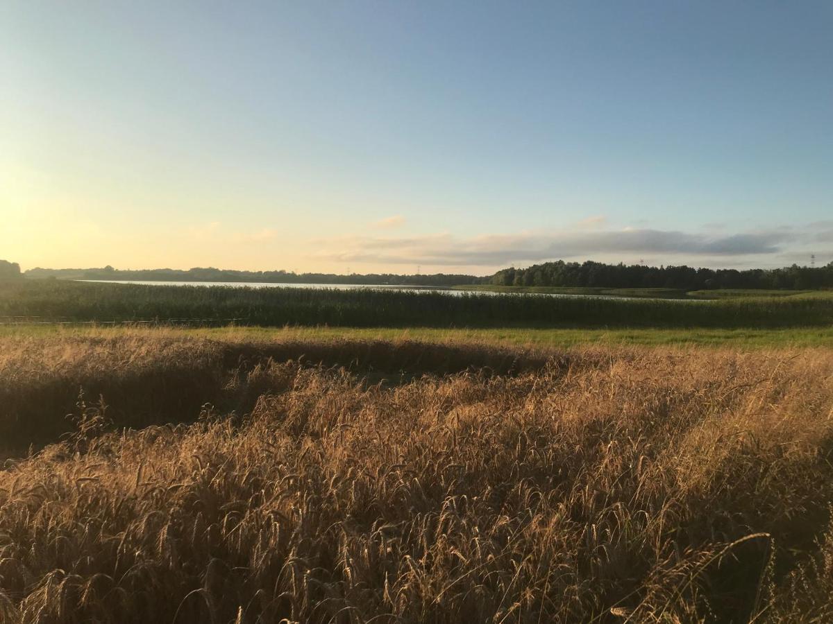 Domek Nad Jeziorem Otalzyno Pomieczyno Exterior foto
